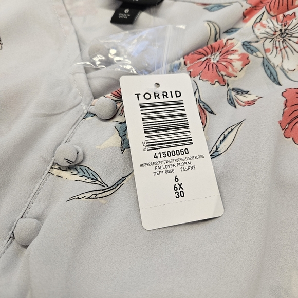 Torrid Womens Blouse Size 6x 30 Harper Georgette V-Neck Ruched Sleeve Blouse NWT - Picture 9 of 10